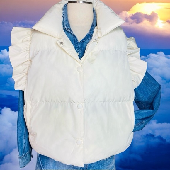 Bucket List Boutique Cream Puffer Vest - Picture 12 of 13